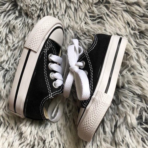 Converse - Picture 1 of 5